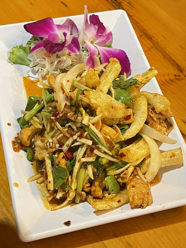 ร้านปักหลัก