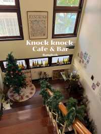 Knock Knock Cafe & Bar คาเฟ่โซนอารีย์