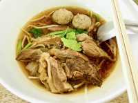 ก๋วยเตี๋ยวโตหนองมน เสิร์ฟอร่อยกว่า 45 ปี 