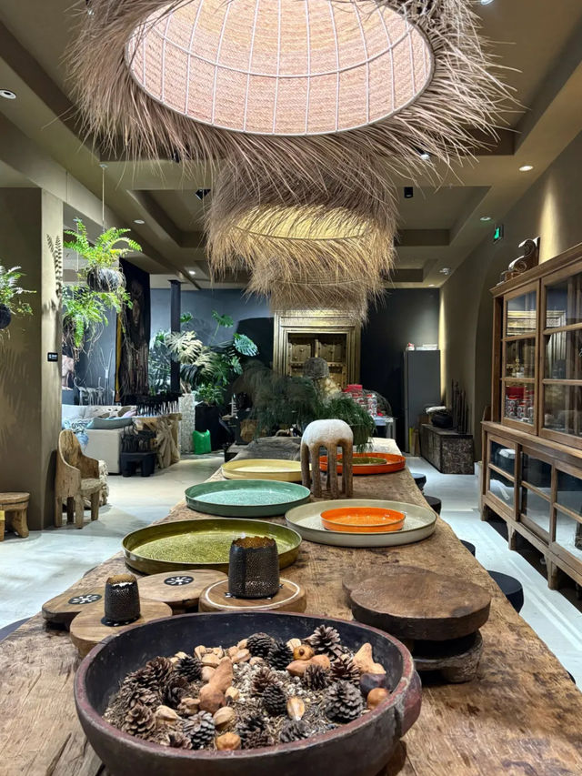 喺深圳食雲南菜 餐廳像極睇展覽