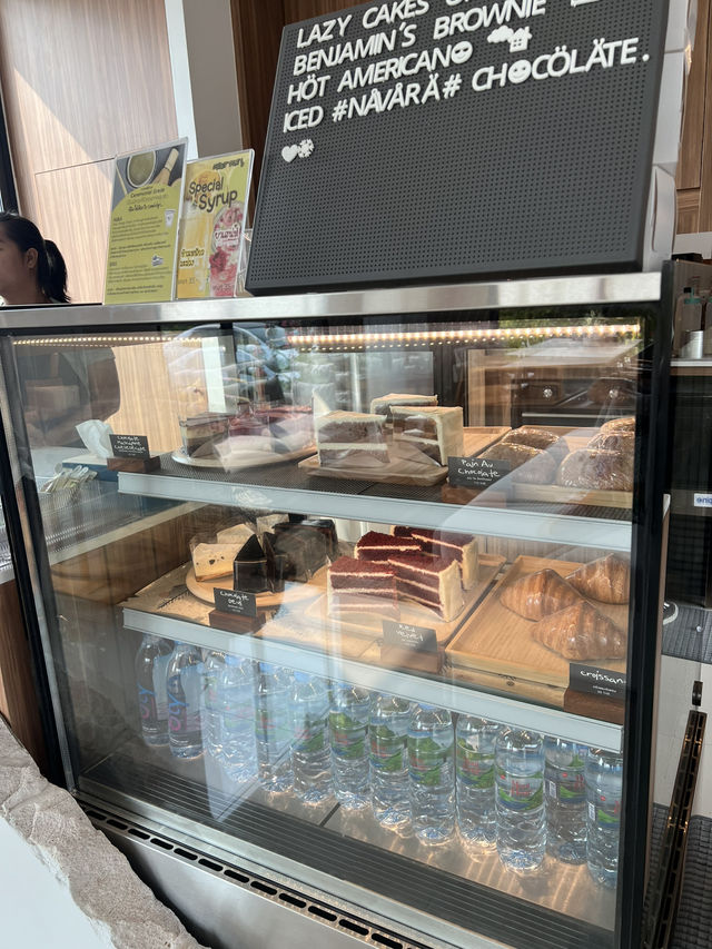 Benjamin Coffee and Nonsense คาเฟ่บางขุนเทียน