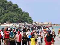 The Ebbing Water Phenomenon on Pangkor Island