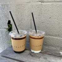Bright and Cozy Café in Setagaya – Yellow