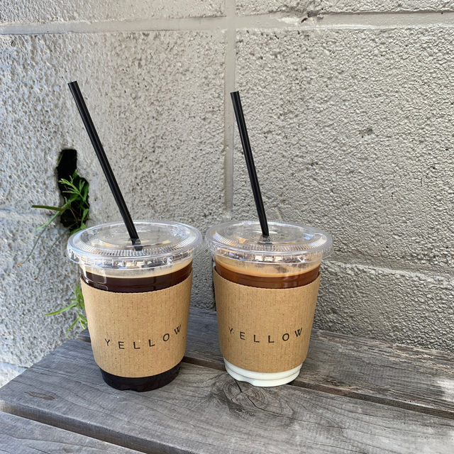Bright and Cozy Café in Setagaya – Yellow