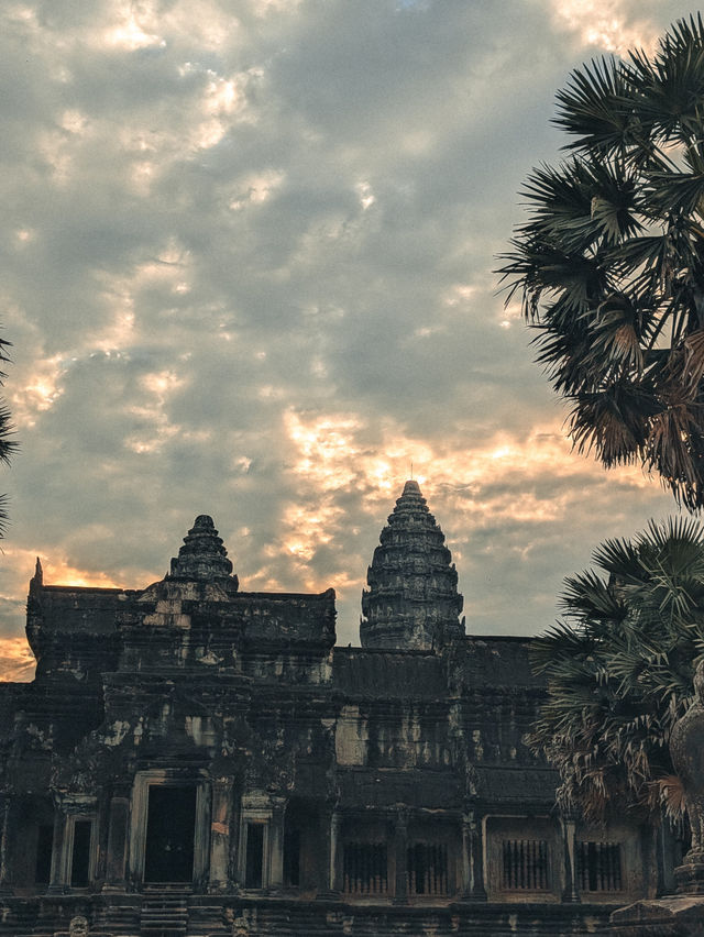 🇰🇭 Angkor Wat: One of the Most Breathtaking Places I’ve Ever Visited 🏛