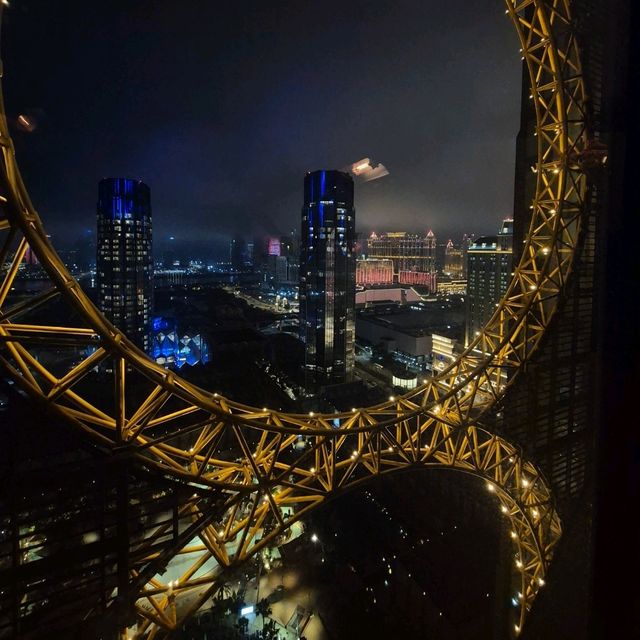 마카오 야경을 볼 수 있는 대관람차 '골든릴'