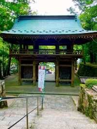 雄大な自然に囲まれた88番札所「大窪寺」