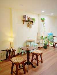 BITTERSWEET Cakery & Cafe 