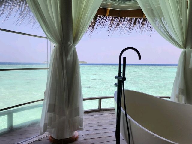 [🇲🇻モルディブ] エメラルドの海を眺めながら – 至福のスパ＆ヨガ体験