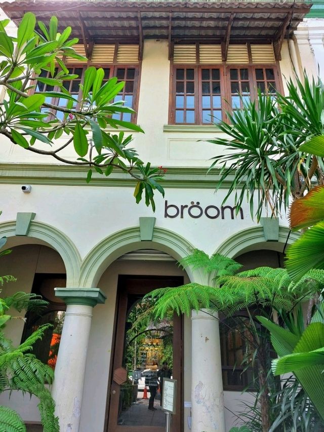 Broom At Bukit Bintang, Kuala Lumpur, Malaysia