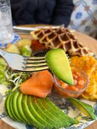  元朗人氣Café 💕 𝐁𝐫𝐚𝐯𝐚 𝐉𝐚𝐯𝐚 𝐂𝐨𝐟𝐟𝐞𝐞✨高質Brunch＋自家製巴斯克蛋糕😋