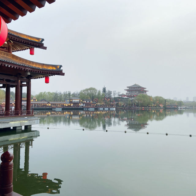 白天玩轉大唐芙蓉園，體驗盛唐文化與皇家園林！