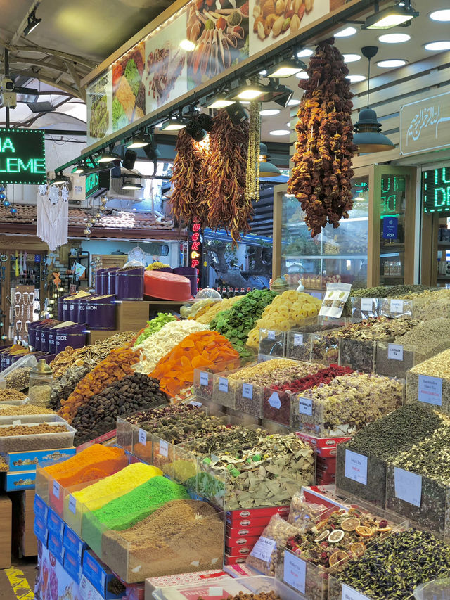 🛍️ 파스파투르 차르쉬, 페티예의 감성 골목