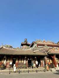 Where Generals Whisper and Pagodas Stand Still: A Day at Tonghuai Guan Yue Temple