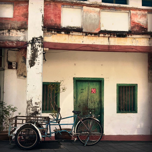  Georgetown UNESCO Heritage: Where Time Travel Meets Street Art & Char Kway Teow