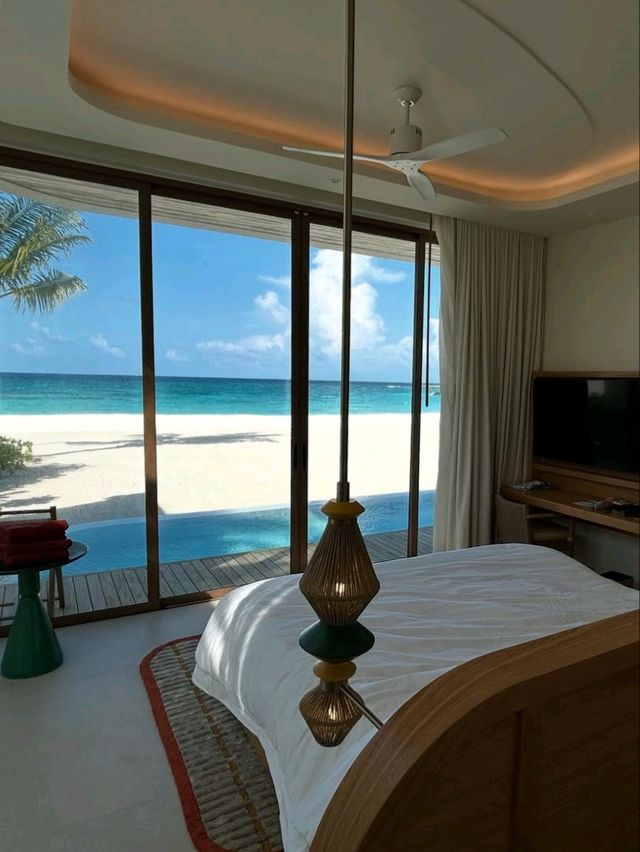 🌊 Paradise Found: Unforgettable Stay at Centara Mirage Lagoon Maldives! 🏝️