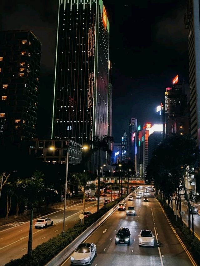  Hong Kong City: Neon Nights & Urban Delights! 🏙️✨