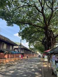 ส้มตำยายขัน ริมทางรถไฟสุดแซ่บ