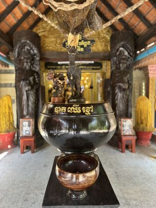 Experience Spiritual Peace at Wat Loung