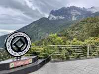 🌿✨ "Sabah Tea Resort: A Misty, Magical Escape in Borneo’s Tea Paradise!" ✨🌿  