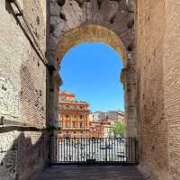 🏟️✨ "Gladiator’s Day Out: A Blood, Sand & Spectacle Itinerary for the Colosseum
