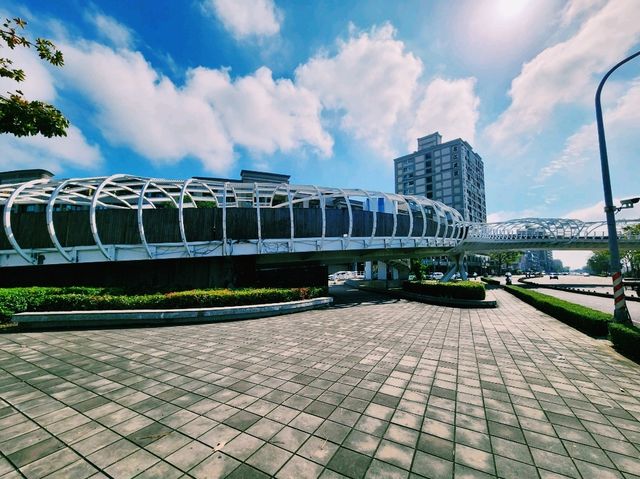 🌿【自然綠洲】輕軌旁的秘密基地——前鎮公園