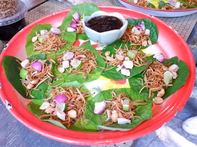 นำเที่ยว ตลาดน้ำบางน้ำผึ้ง ใกล้กรุง