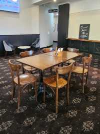 🇦🇺 Experience Relaxed Dining in Aspley, Queensland, Australia