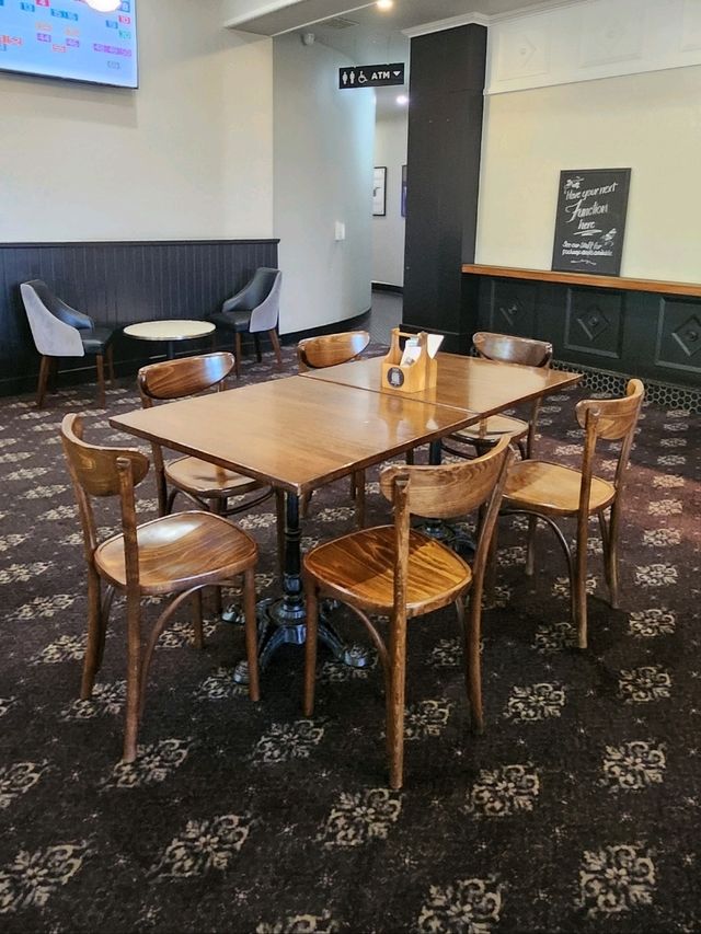 🇦🇺 Experience Relaxed Dining in Aspley, Queensland, Australia