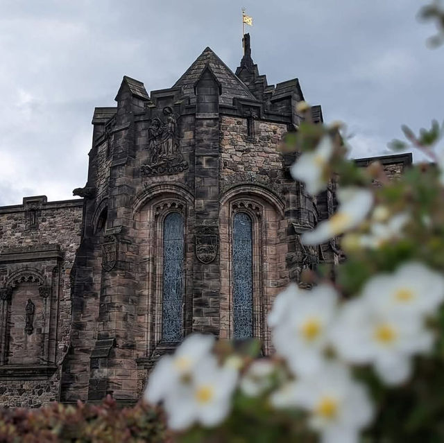 Stroll Through Edinburgh’s Natural Charm 
