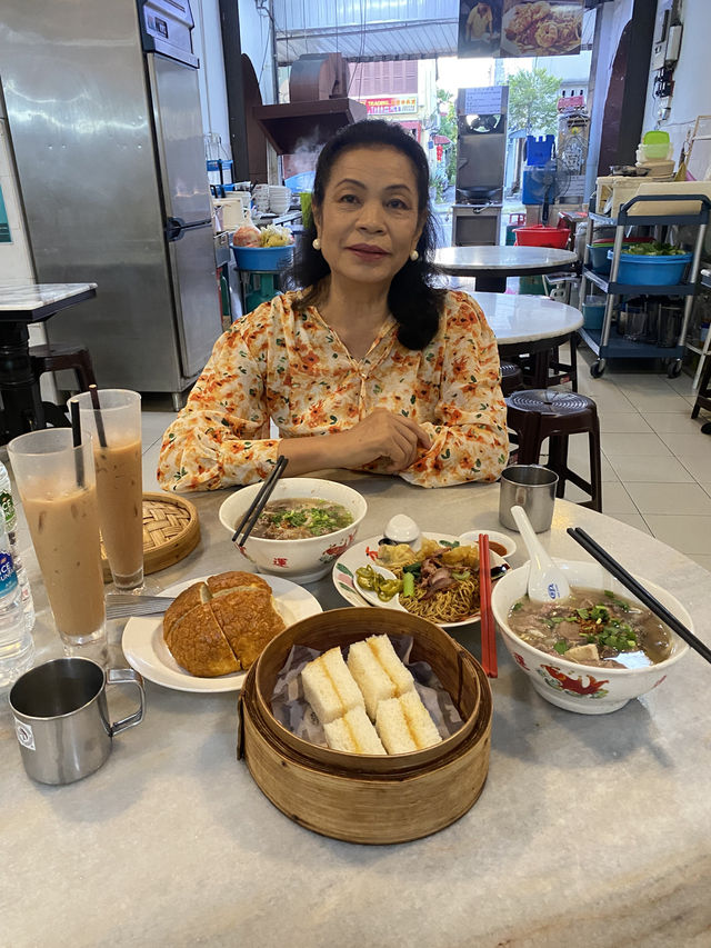 OO White Coffee  อาหารเช้ายอดฮิตของปีนัง ✨🥓