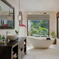 A Sanctuary Carved into Nature’s Embrace