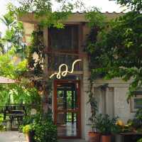 ฌ ฌอเฌอคอฟ : คาเฟ่บรรยากาศร่มรื่น