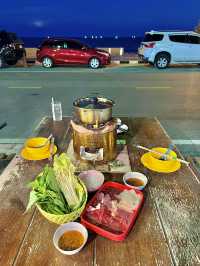 ร้านแจ่วฮ้อน บรรยากาศดีติดทะเลอ่าวประจวบ
