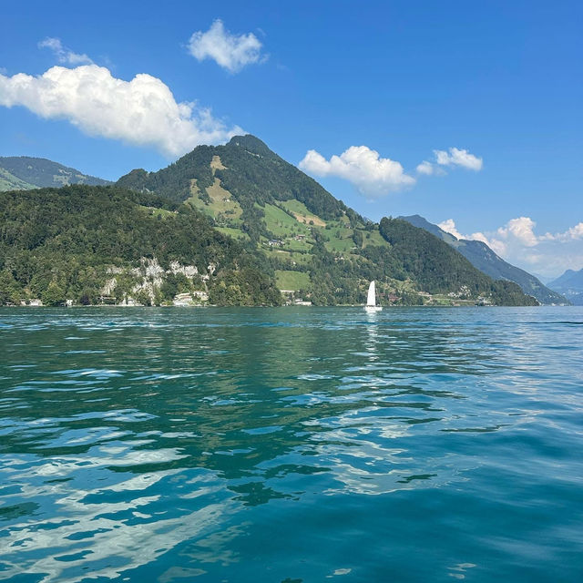 🚢✨ Lake Lucerne Cruise from Vitznau: A Scenic Symphony of Alps & Waterside Charm