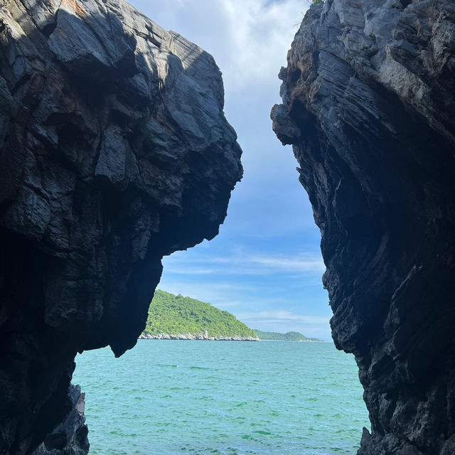 Koh Sichang | West Chang Island 🇹🇭