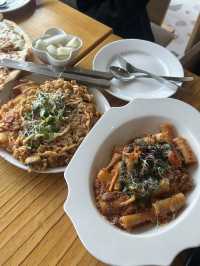 🍽️ 정원 품은 대형 브런치 카페, 주봉마을에서!