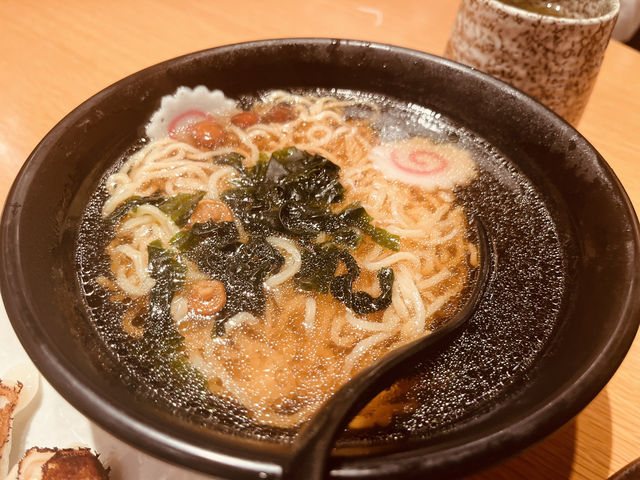 Sushi Zanmai Paragon: Affordable Japanese Variety with Fresh Flavors in a Mall Setting