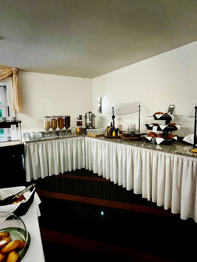 Hotel Drei Könige Breakfast – A Pleasant and Satisfying Start