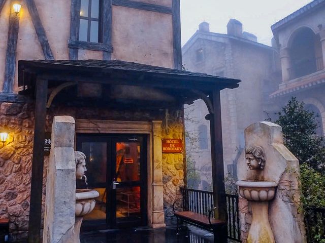 Mercure Bana Hills French Village 🏰