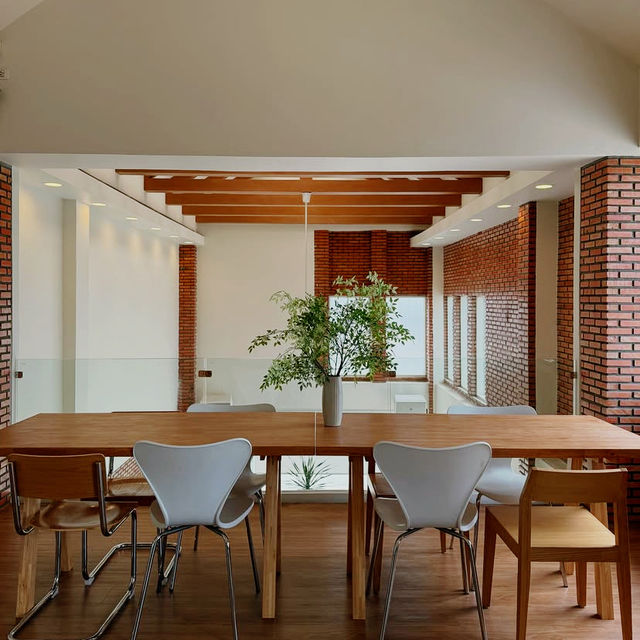 A Tropical Escape for Coffee Lovers