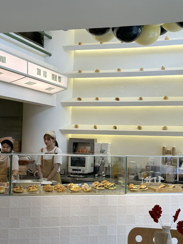 คาเฟ่เปิดใหม่ บางแสน ☕️ Fade Away Café