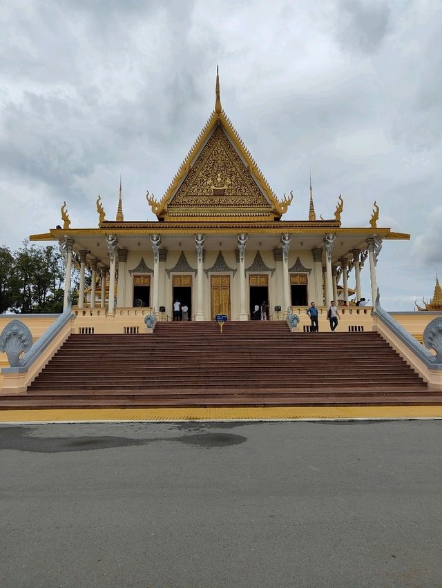 The Royal Jewel of Phnom Penh: Cambodia’s Grand Palace