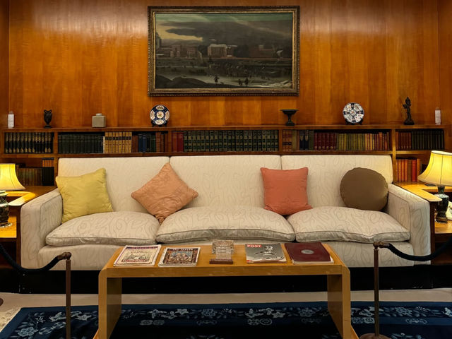 Eltham Palace: A Unique Blend of Medieval History and Art Deco Glamour Near London 👑✨