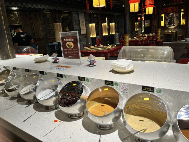 🔥🫕 Sichuan Spice at the Top! Dining at 蜀大侠 Hotpot – Genting Highlands 🏔️
