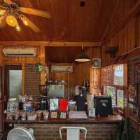 Thara Cafe • Napa, Chonburi  🛖🌿🌷🐈🫧 