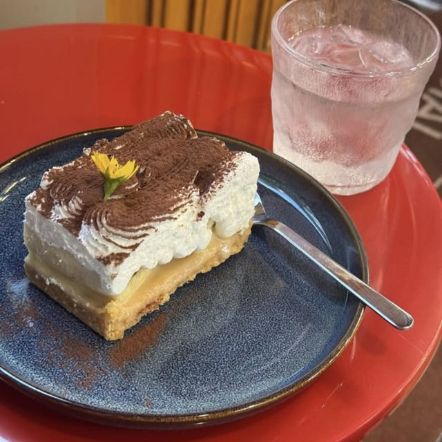 Calm and Coff Cafe 