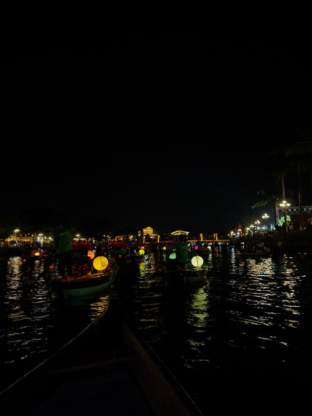 🏮 Hoi An — The Town Where Wishes Come True 🌟