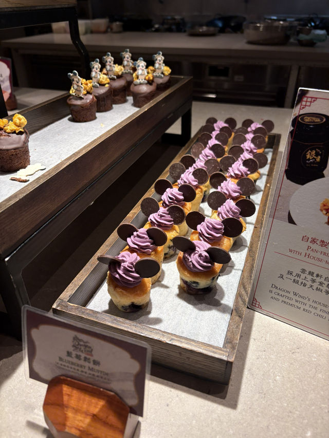 【香港ディズニー公式ホテル】キャラグリ朝食ビュッフェ⭐︎ドラゴンウィンド⭐︎ディズニー・エクスプローラーズ・ロッジ 