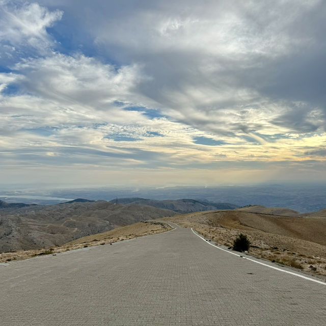 絶景の世界遺産と夕日をネムルト山から🇹🇷